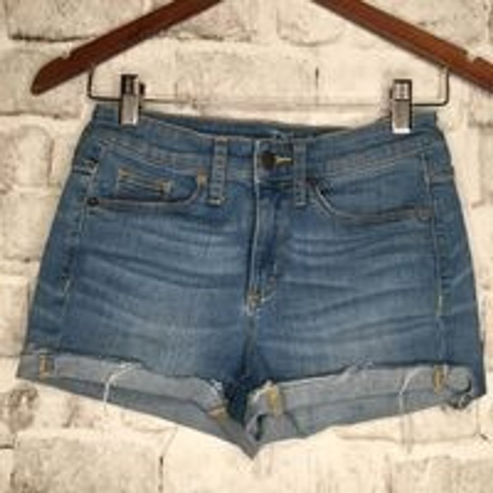 Universal Thread Women's Size 00/24 Shorts High Rise Midi Denim Light Wash